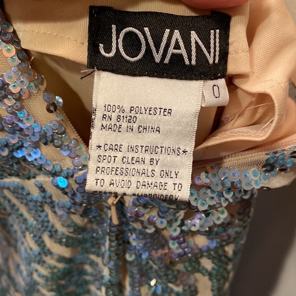 JOVANI PROM 64182 Size 0 - Picture 11 of 11